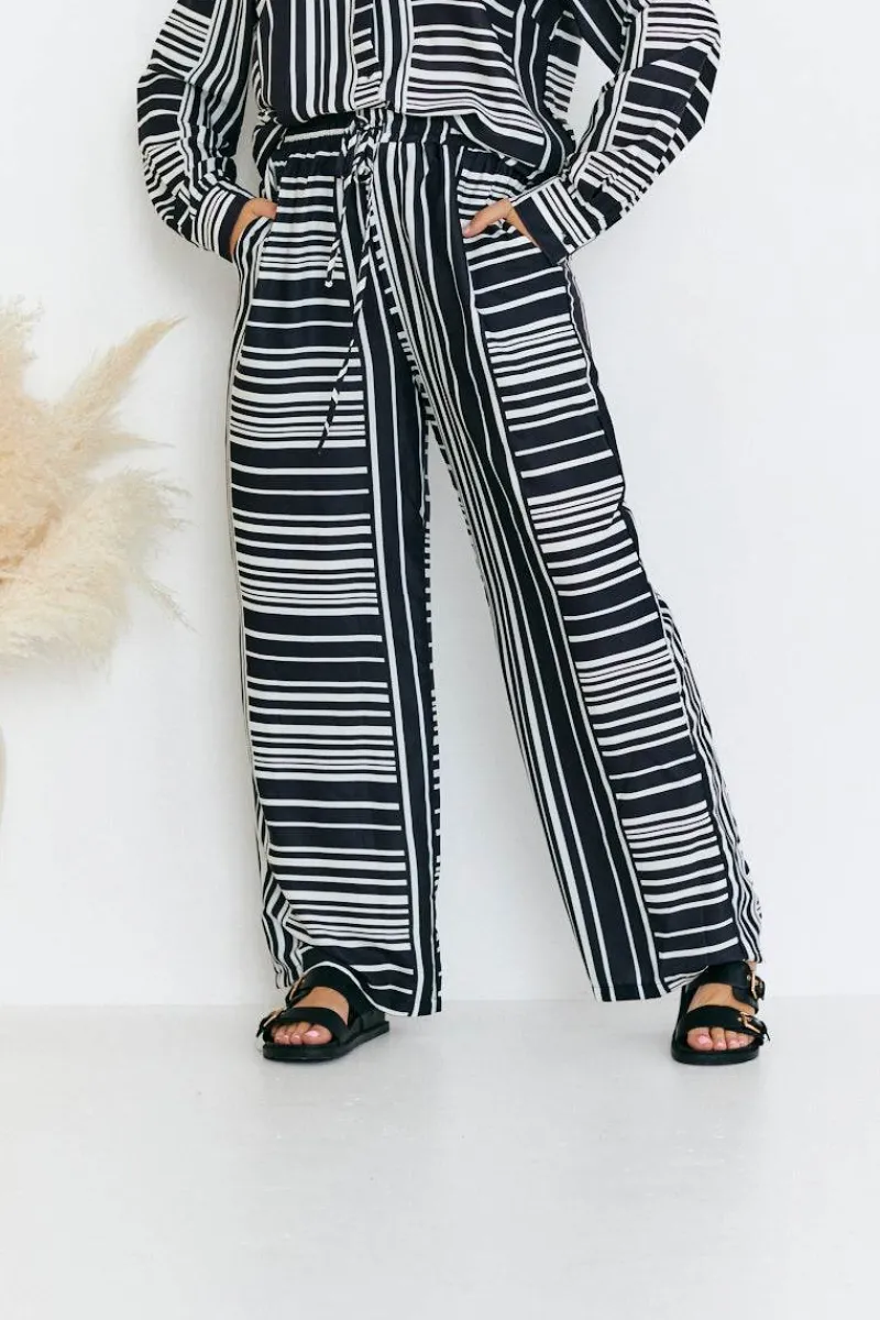 Abstract Stripe Co-Ord Trouser|In The Style Hot