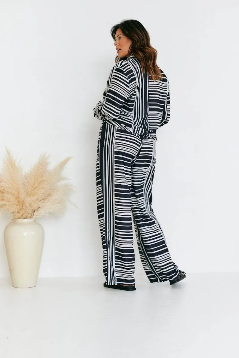 Abstract Stripe Co-Ord Trouser|In The Style Hot