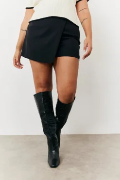 Asymmetric Hem Skort|In the Style Clearance