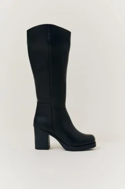 Bella Chunky Heeled High Leg Boot|In The Style Online