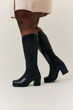 Bella Chunky Heeled High Leg Boot|In The Style Online