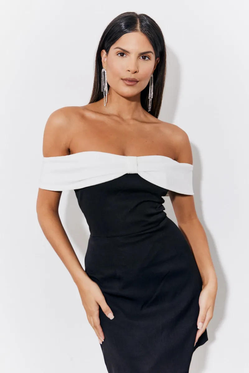 Contrast Bow Mini Dress|In the Style Clearance