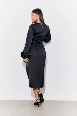 Curved Hem Satin Top|In the Style Clearance