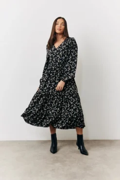 Ditsy Floral Printed Wrap Midi Dress|In The Style New