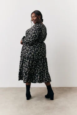Ditsy Floral Printed Wrap Midi Dress|In The Style New