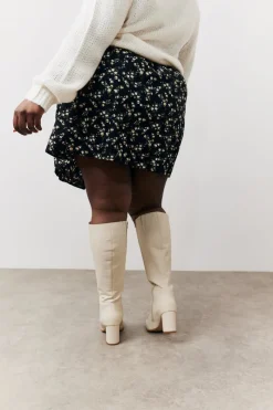 Black Floral Flippy Mini Skirt|In the Style Sale