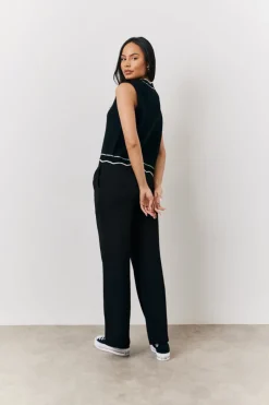 Black Knitted Contrast Scallop Edge Waistcoat|In The Style Hot