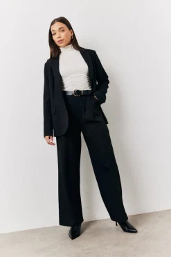 Relaxed Pocket Detail Blazer|In The Style Outlet