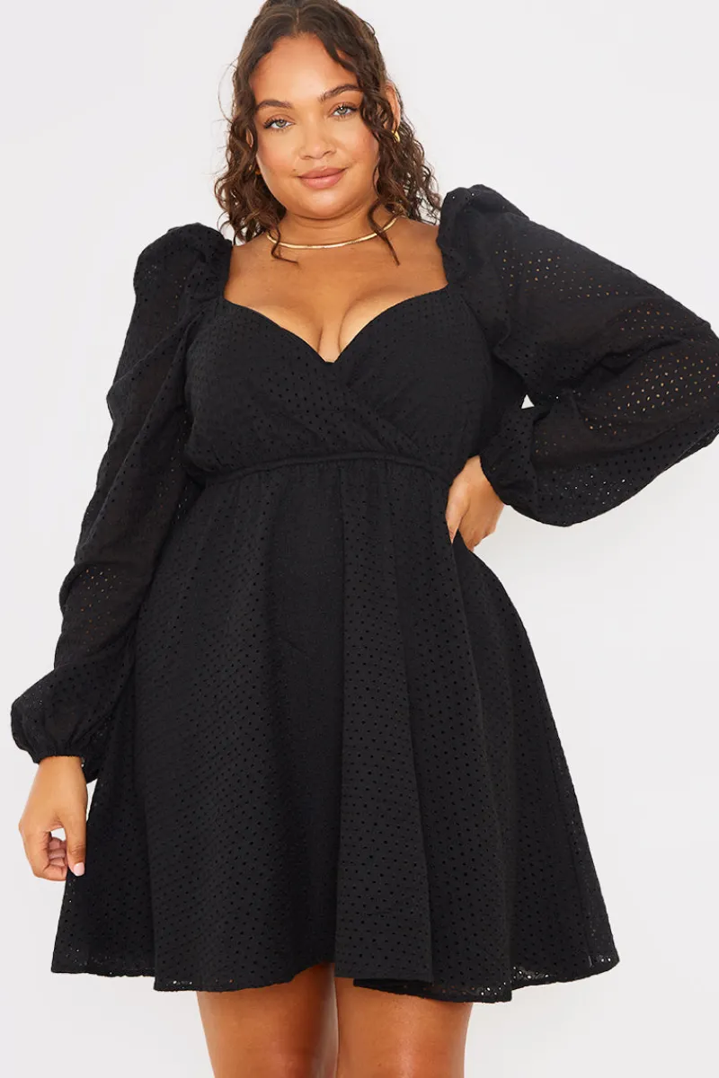 Broderie Cut Out Mini Dress|In the Style Sale