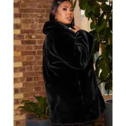 Plus Size Plush Faux Fur Coat in Black|CHI CHI LONDON New