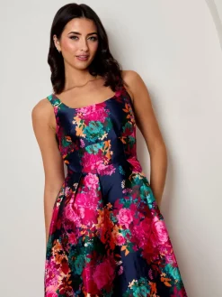 Sleeveless Floral Fit and Flare Midi Dress in Navy|CHI CHI LONDON Hot
