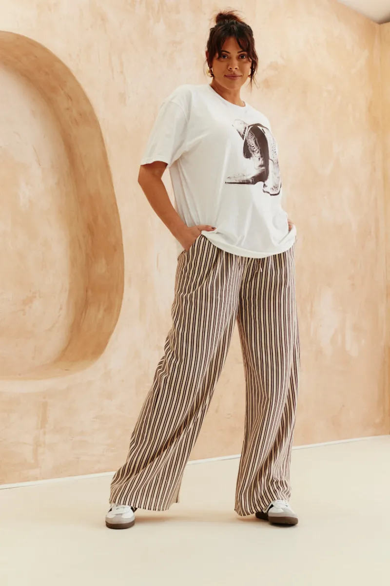 Cowboy Hat And Boots Graphic T-Shirt|In The Style