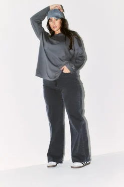 Embroidered Crew Neck Long Sleeve T-Shirt|Fits Hot