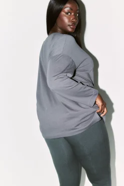 Embroidered Crew Neck Long Sleeve T-Shirt|Fits Hot
