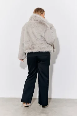 Oversized Collared Faux Fur Coat|In the Style Hot