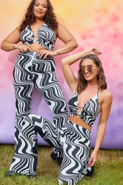 Jersey Printed Flares|In the Style Clearance