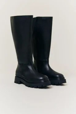 Jess Chunky Heeled High Leg Boot|In the Style
