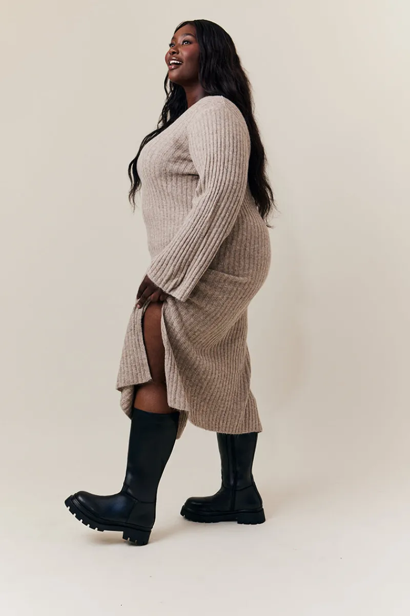 Jess Chunky Heeled High Leg Boot|In the Style