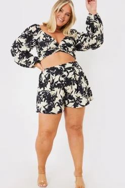 Knot Front Crop Top|In the Style Online