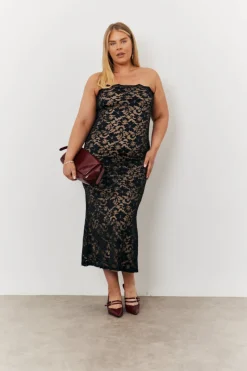 Lace Bandeau Maxi Dress|In The Style Clearance