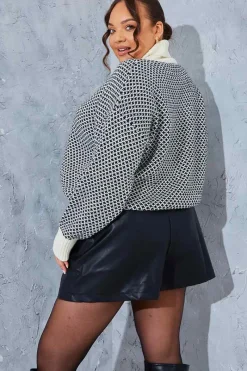Leather Look High Waisted Boxy Shorts|In the Style Best