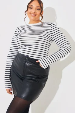 Leather Look Mini Skirt|In the Style Best
