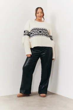 Leather Look Pintuck Detail Trousers|In the Style Hot