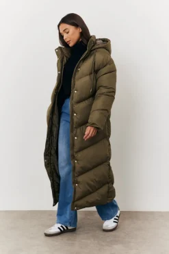 Longline Puffer Jacket|In the Style Outlet