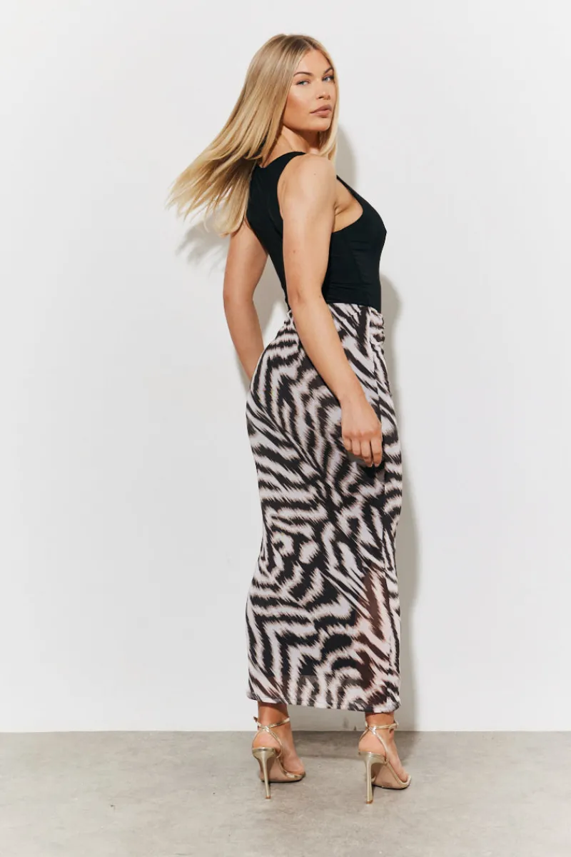 Magic Sculpting Printed Bodycon Midi Skirt|In The Style New