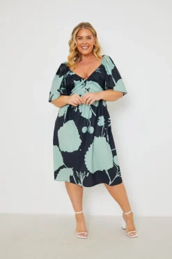 Printed Flutter Sleeve Ruched Bust Midi Dress|In the Style Best