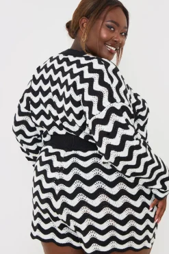 Recycled Stripe Chevron Co Ord Shorts|In the Style Online