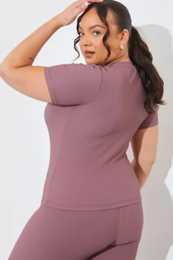 RIBBED CREW NECK SHORT SLEEVE TOP|Fits