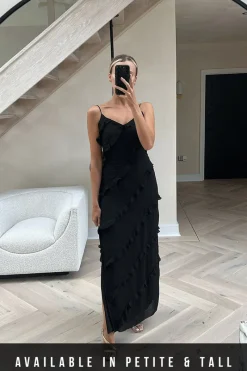 Ruffle Detail Maxi Dress|In the Style Clearance
