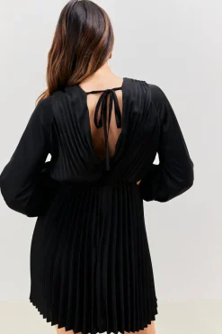 Satin Pleated Cut Out Detail Mini Dress|In the Style New