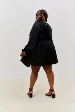 Satin Pleated Cut Out Detail Mini Dress|In the Style New