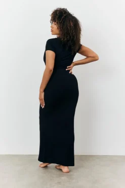 Sculpting Cap Sleeve Maxi Dress|Fits
