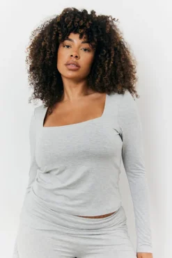 Sculpting Long Sleeve Scoop Neck T-Shirt|Fits Online