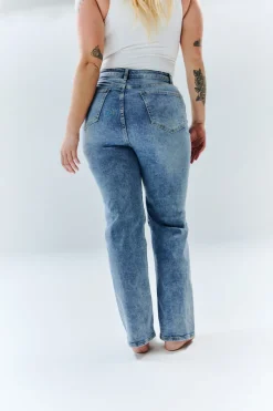 Sienna Straight Leg Jean|In The Style Discount