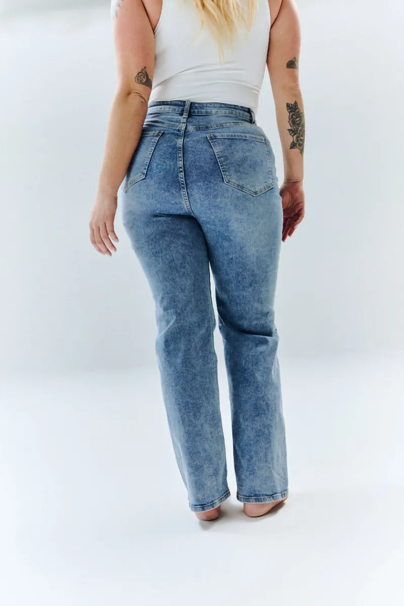 Sienna Straight Leg Jean|In The Style Discount