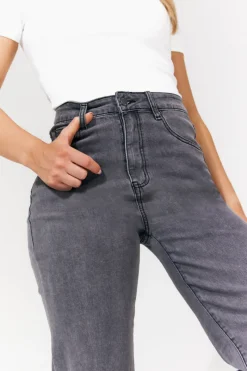 Sienna Straight Leg Jean|In The Style Discount