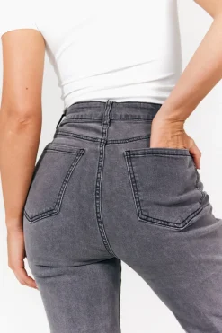 Sienna Straight Leg Jean|In The Style Discount