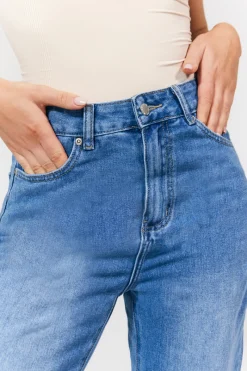 Sofia Straight Leg Mom Jeans|In The Style Clearance