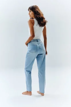 Sofia Straight Mom Jeans|In The Style Clearance