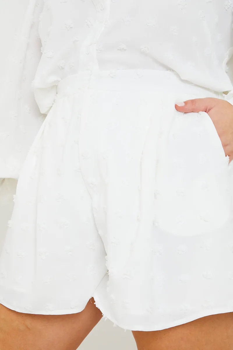 Textured Dobby Detail Co-ord Shorts|In the Style Online