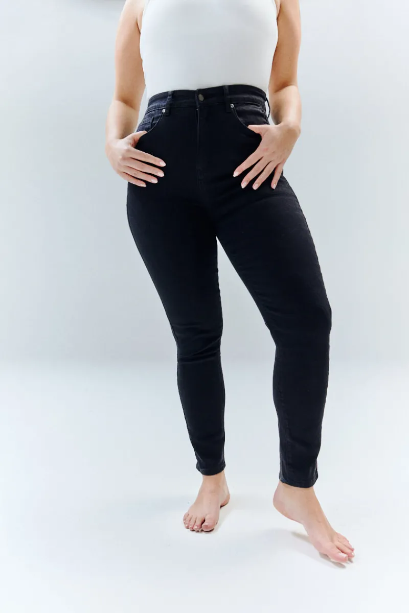 The Miracle Skinny Jean in|IN THE STYLE Hot