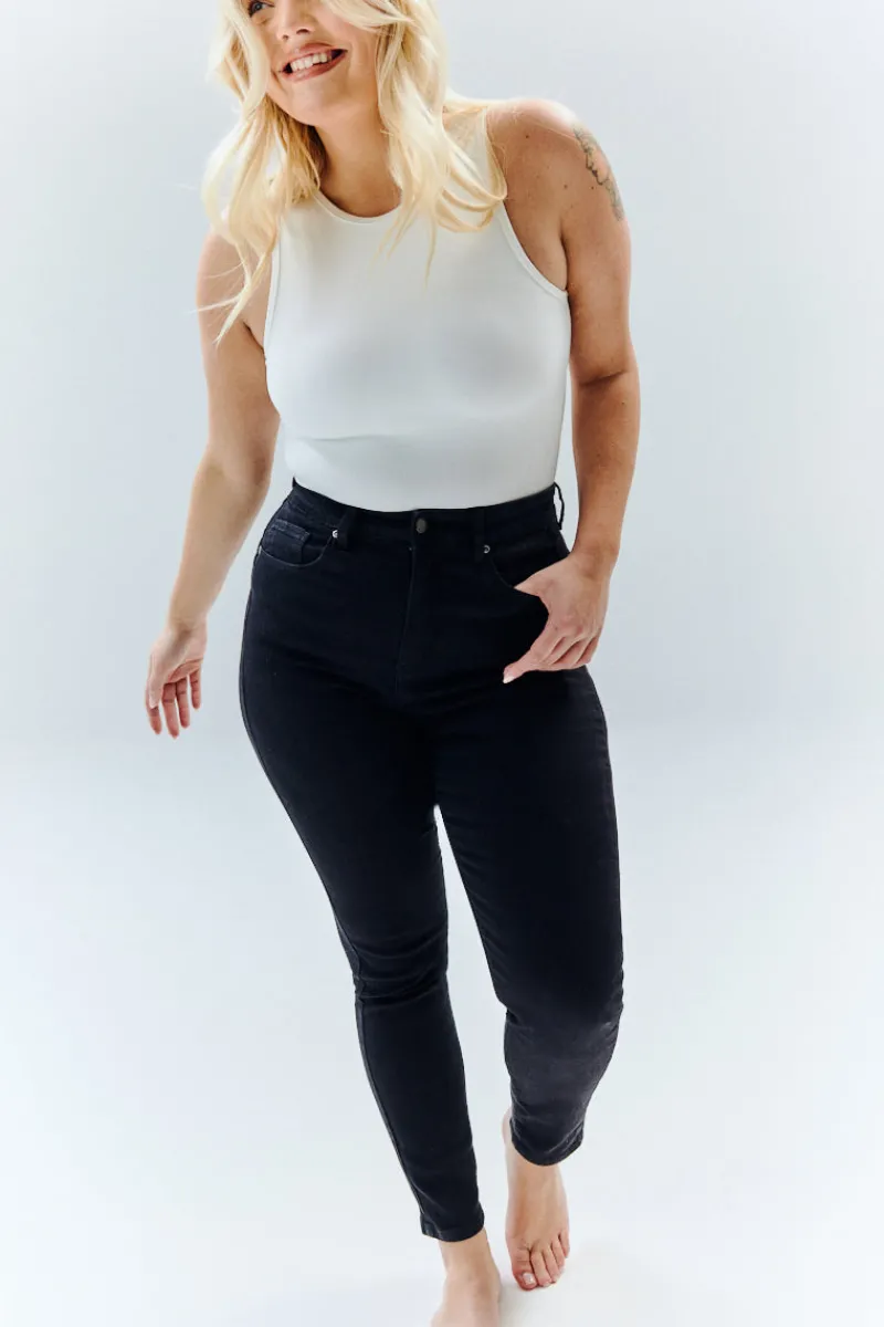 The Miracle Skinny Jean in|IN THE STYLE Hot