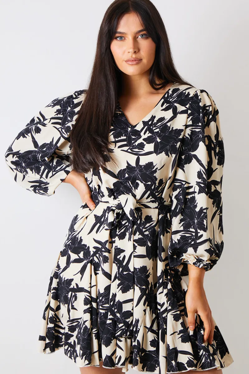 V Neck Balloon Sleeve Godet Mini Dress|In the Style Clearance