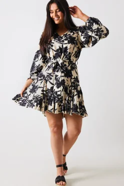 V Neck Balloon Sleeve Godet Mini Dress|In the Style Clearance