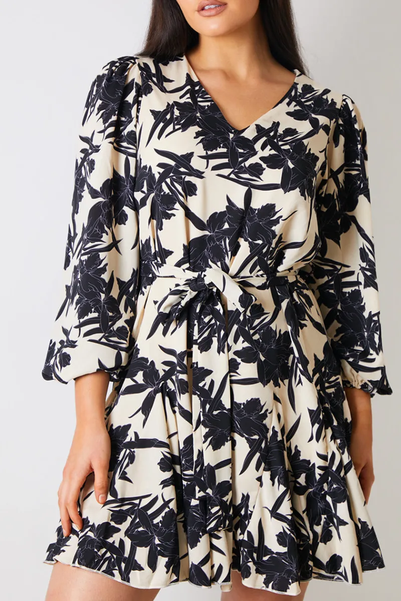 V Neck Balloon Sleeve Godet Mini Dress|In the Style Clearance