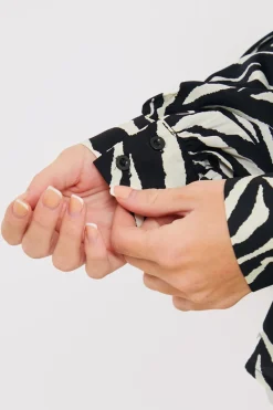Zebra Woven Balloon Sleeve Blouse|In the Style New